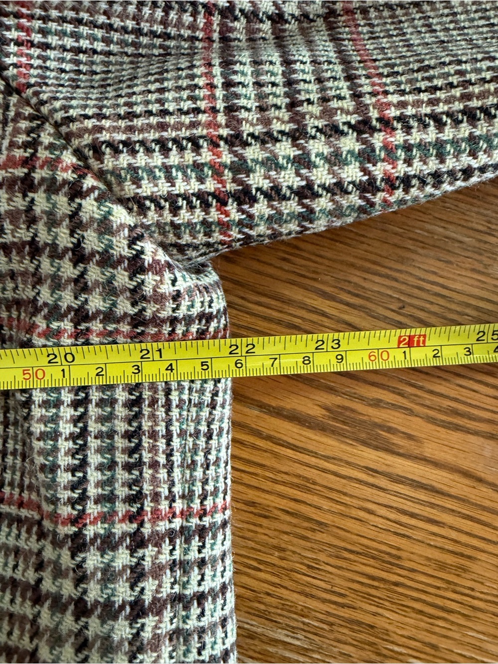 Vintage Wool Houndstooth Blazer with Black Velvet Collar - Picture 5 of 6